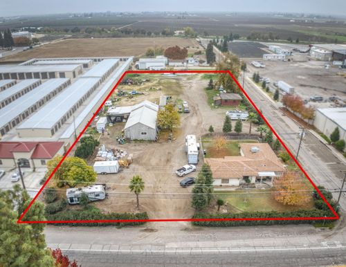1055 E Dinuba Avenue, Reedley, CA, 93654 | Card Image