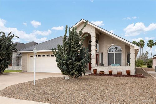 803 Nada Dr, Alamo, TX, 78516-2602 | Card Image