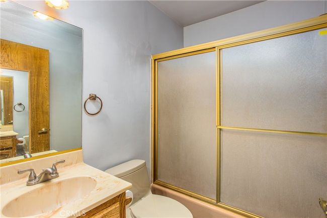 guest bathroom | Image 22