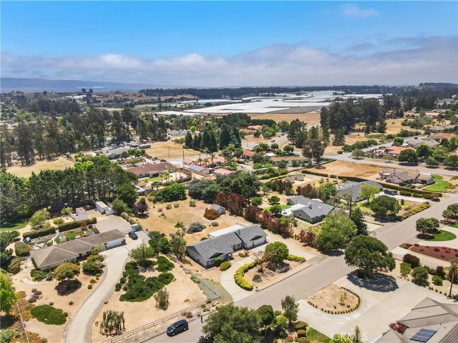 425 Tejas Pl, House other with 3 bedrooms, 3 bathrooms and 3 parking in Nipomo CA | Image 37