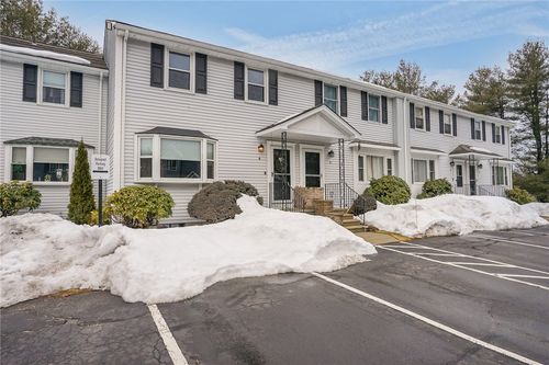 apt-4-1 Magnum Ct, Smithfield, RI, 02917-2426 | Card Image