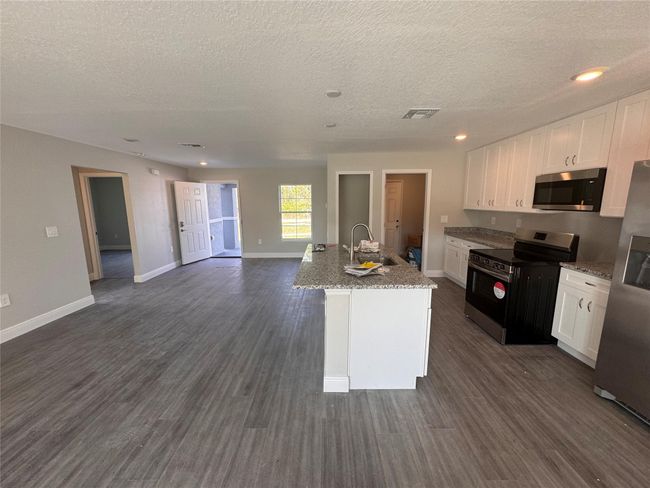 7305 Sun N Lake Blvd, House other with 4 bedrooms, 2 bathrooms and null parking in SEBRING FL | Image 10