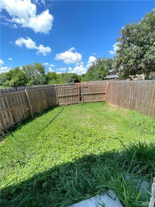 APT-17 - 1017 E Tom Landry St, Condo with 2 bedrooms, 1 bathrooms and null parking in Mission TX | Image 9