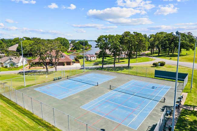 101 Beacon Ct, House other with 3 bedrooms, 4 bathrooms and null parking in Kemp TX | Image 34