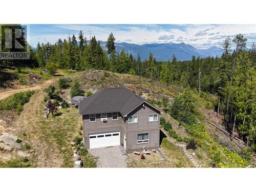 615 Lakeview Arrow Creek Rd, Wynndel, BC, V0B1G8 | Card Image