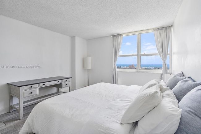 APT-1101 - 1830 S Ocean Dr, Condo with 3 bedrooms, 3 bathrooms and null parking in Hallandale Beach FL | Image 16