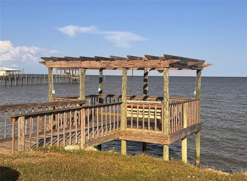 15331 Dauphin Island Pkwy, Coden, AL, 36523-3413 | Card Image