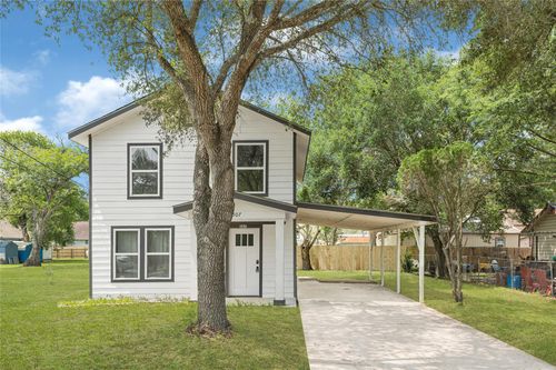 507 E 3rd St, El Campo, TX, 77437-5209 | Card Image