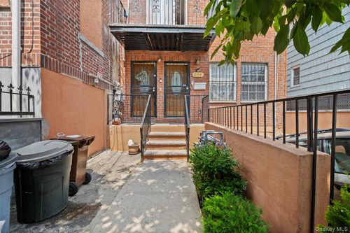 2-825 E 224th St, Bronx, NY, 10466-4403 | Card Image
