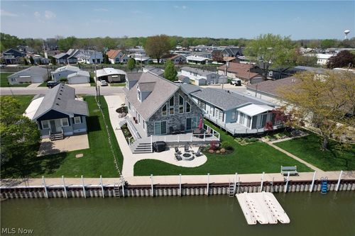 1531 N Compass Ave, Port Clinton, OH, 43452-4206 | Card Image