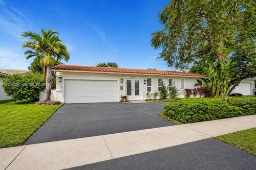 3671 N 47th Ave, Hollywood, FL, 33021-2211 | Card Image