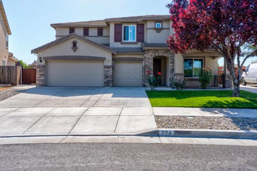 224 San Bruno St, Los Banos, CA, 93635-6459 | Card Image