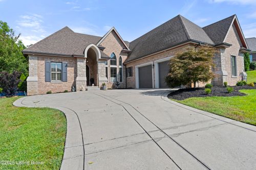 16817 Shakes Creek Dr, Fisherville, KY, 40023-7786 | Card Image