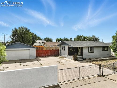2402 W 17th St, Pueblo, CO, 81003-1148 | Card Image