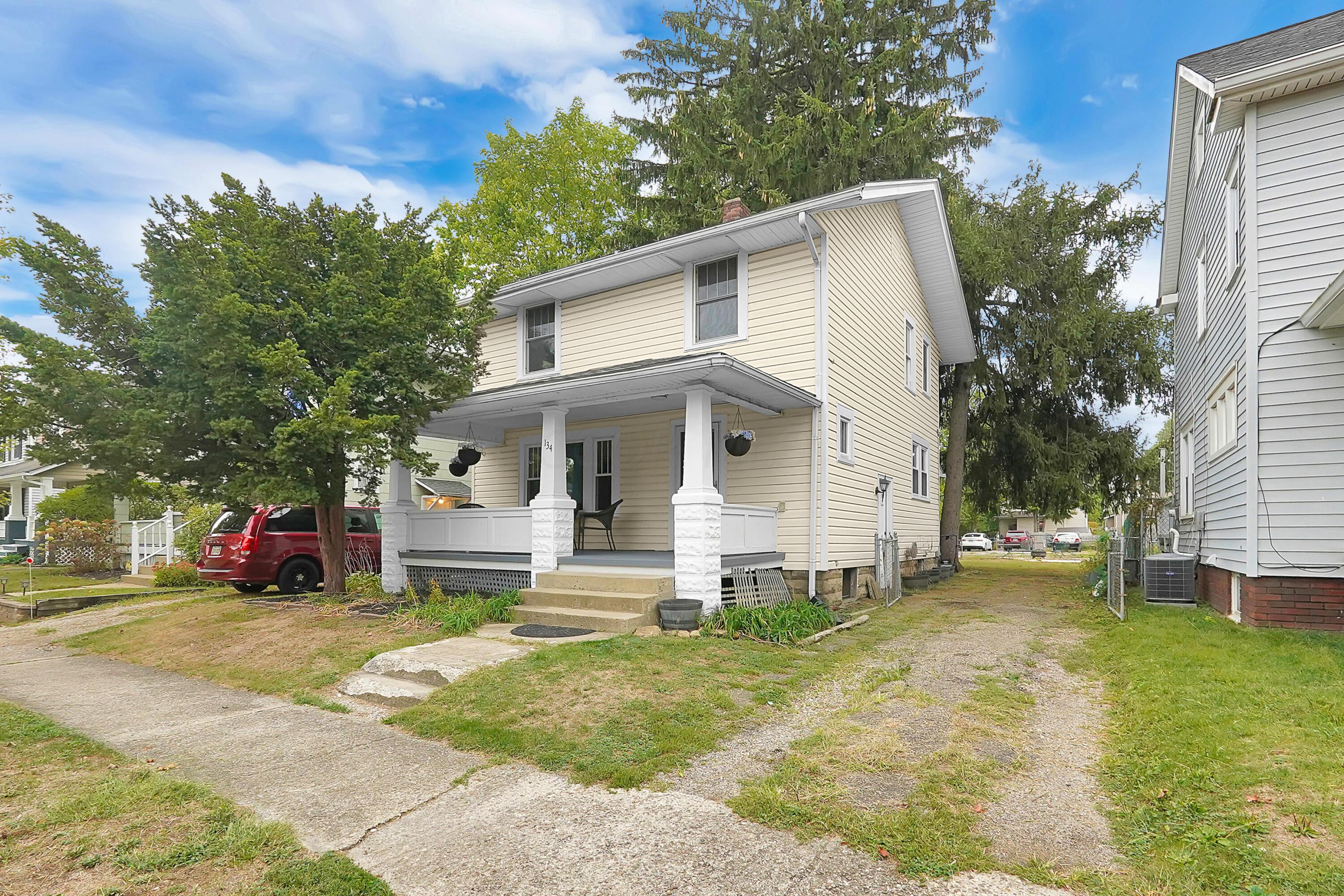 Neal Ave, Newark, OH 43055