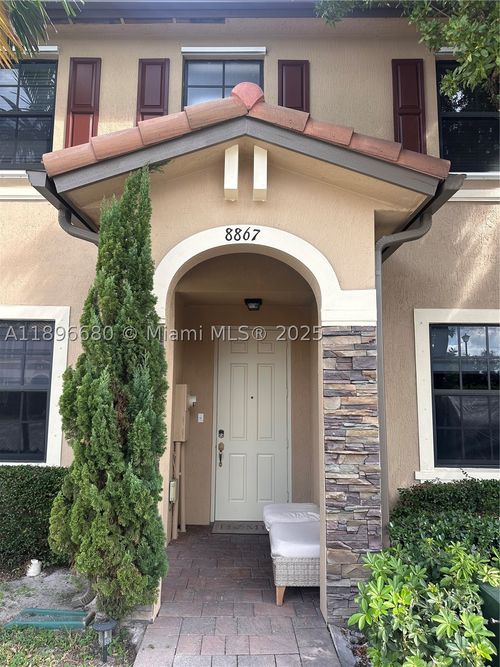 8867 W 35th Way, Hialeah, FL, 33018-1890 | Card Image
