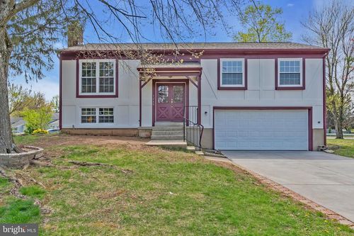 1243 Summerfield Dr, HERNDON, VA, 20170-4116 | Card Image