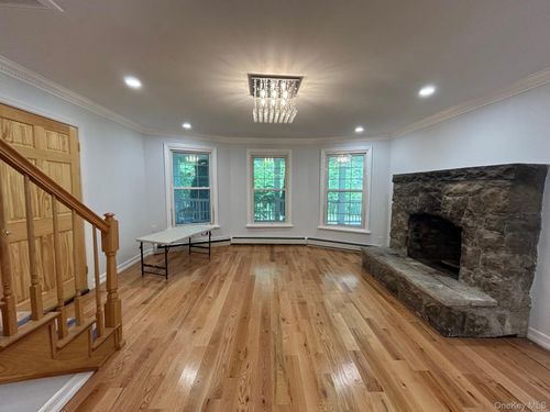 196 Oakland Valley Rd, Cuddebackville, NY, 12729-5154 | Card Image