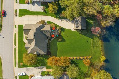 1933 Governors Pointe Dr, Suffolk, VA, 23436-1137 | Card Image