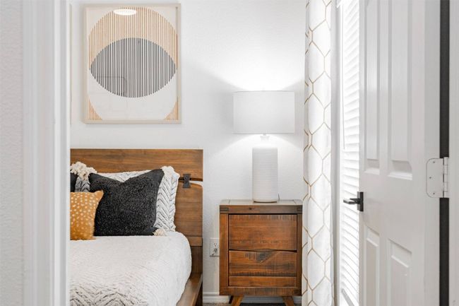 View of bedroom | Image 12