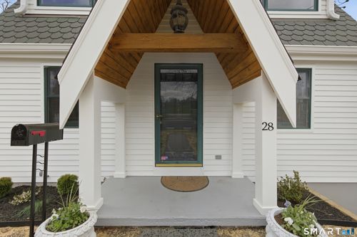 28 Silvermine Ave, Norwalk, CT, 06850-2000 | Card Image