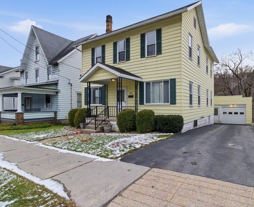 814 State St, Curwensville, PA, 16833-1039 | Card Image