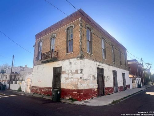 b-520 Davis Ave, Laredo, TX, 78040-7138 | Card Image