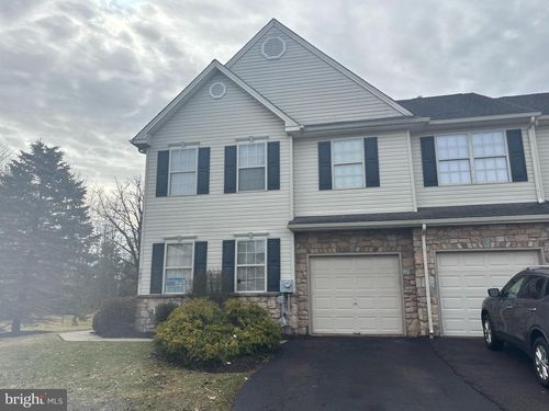 1901 Royal Ct, ROYERSFORD, PA, 19468-1376 | Card Image