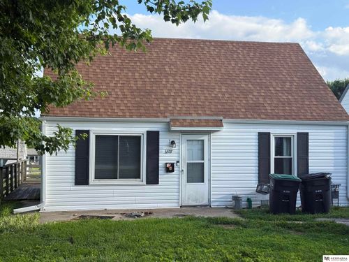 6537 Charles St, Omaha, NE, 68132-1250 | Card Image
