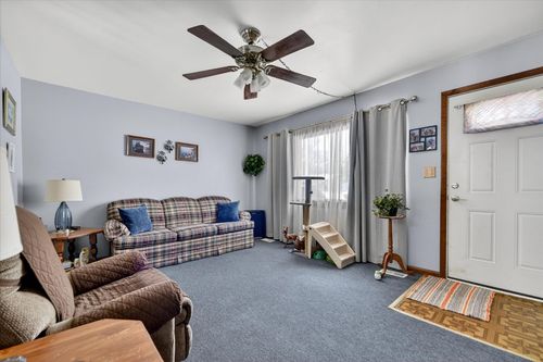 211 N Maple Street, Vernon Village, MI, 48476 | Card Image