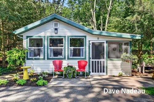 3581 65th St, Saugatuck, MI, 49453-9792 | Card Image