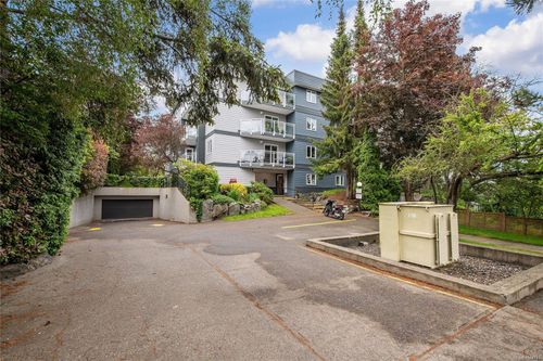 208-949 Cloverdale Ave, Victoria, BC, V8X2T4 | Card Image