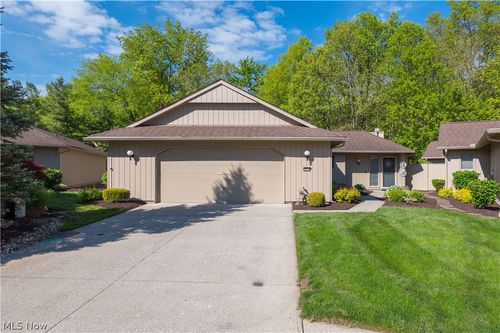 33125 Cedar Branch Cir, North Ridgeville, OH, 44039-2379 | Card Image