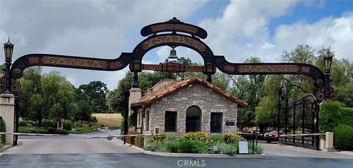 1920 Fire Rock Loop, Templeton, CA, 93465-8392 | Card Image