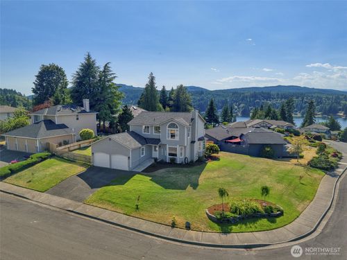 7017 Osprey Cir, Bremerton, WA, 98312-8852 | Card Image