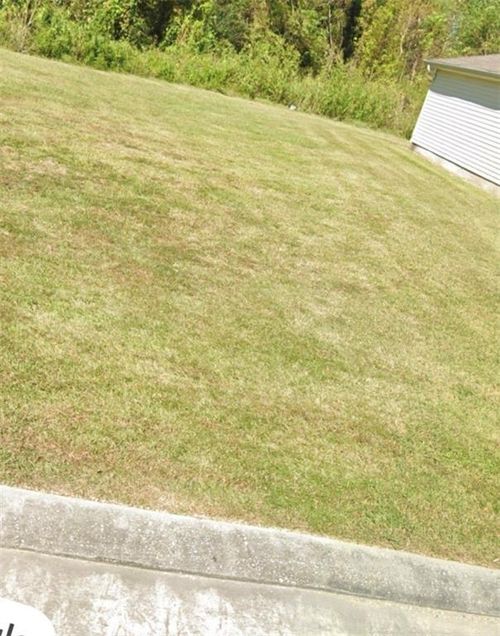 524 Clifford Ct, Westwego, LA, 70094-5516 | Card Image