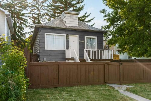 3807 1 St Ne, Calgary, AB, T2E3E1 | Card Image
