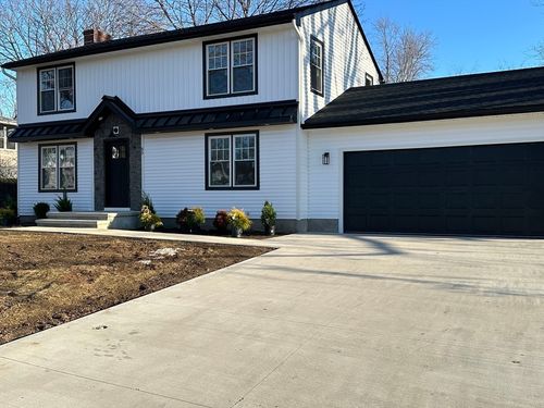 65 Hendom Dr, Feeding Hills, MA, 01030-2403 | Card Image