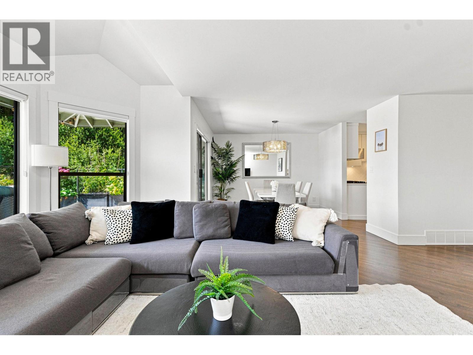 Residential in North Vancouver 4