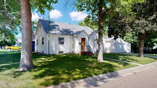 114 6th Ave Ne, Clara City, MN, 56222-1006 | Card Image