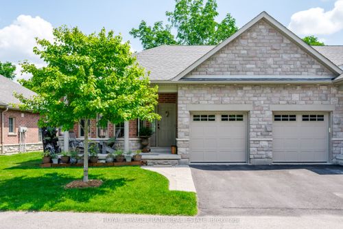 17 Wingett Way, Lakefield, ON, K0L2H0 | Card Image