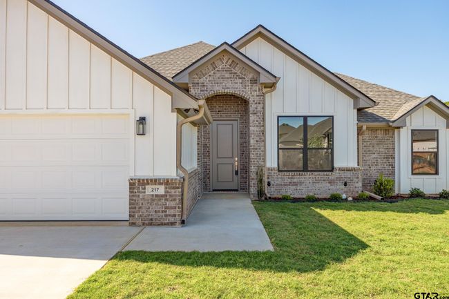 217 August Drive, House other with 4 bedrooms, 2 bathrooms and null parking in Bullard TX | Image 5