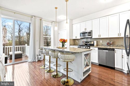 420 Sweet Bay Ln, NORRISTOWN, PA, 19403-2735 | Card Image