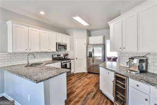 3910 Concord Walk Dr Se, House other with 3 bedrooms, 3 bathrooms and 2 parking in Smyrna GA | Image 10