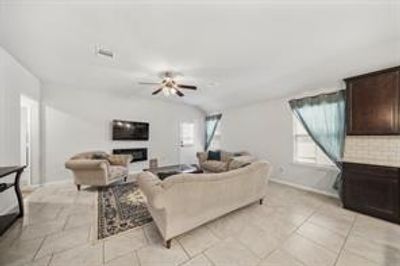 12610 Pirate Bend Drive, House other with 3 bedrooms, 2 bathrooms and null parking in La Marque TX | Image 2