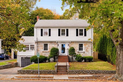 143 South St, Chestnut Hill, MA, 02467-3163 | Card Image