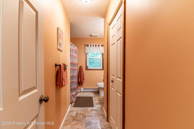 Full Bathroom | Image 25
