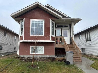 11550 73 Ave, House other with 5 bedrooms, 2 bathrooms and 4 parking in Grande Prairie AB | Image 1