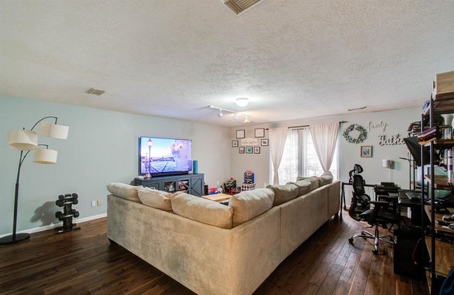 Downstairs bonus room | Image 19