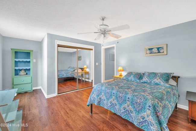 Main house, downstairs unit | Image 28